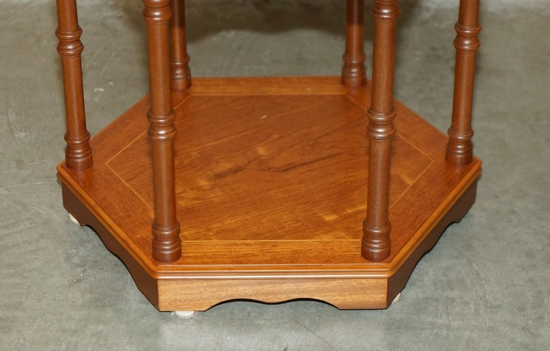 FINE PAIR OF VINTAGE HEXAGONAL SIDE END TABLES WITH CHIPPENDALE BAMBOO PILLARS gallery