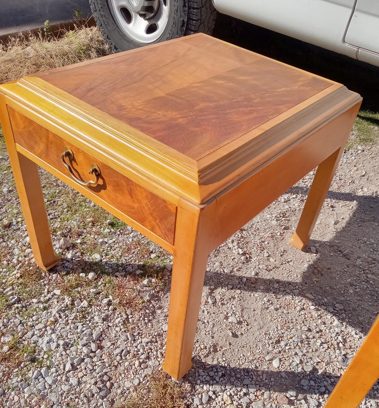 Mid Century Maple & Burl Elm End Table by Hekman ( 1 table) (ET545) gallery