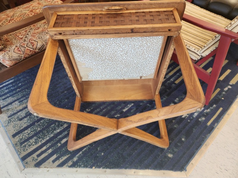 Vintage Single Drawer Lane Side Table/ nightstand. gallery