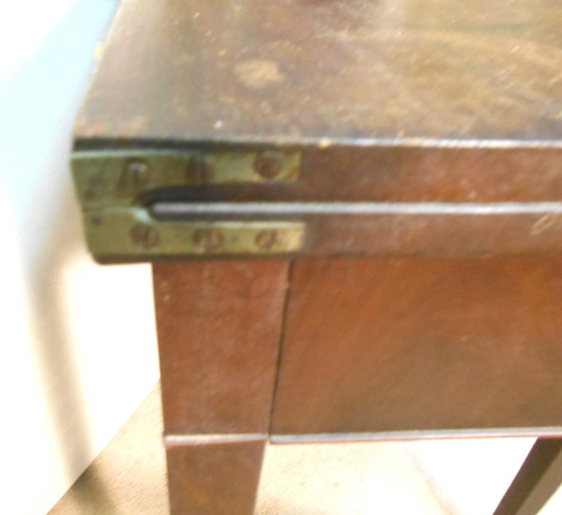 ANTIQUE AMERICAN HEPPLEWHITE MAHOGANY CARD TABLE WITH INLAID OVAL PANEL gallery