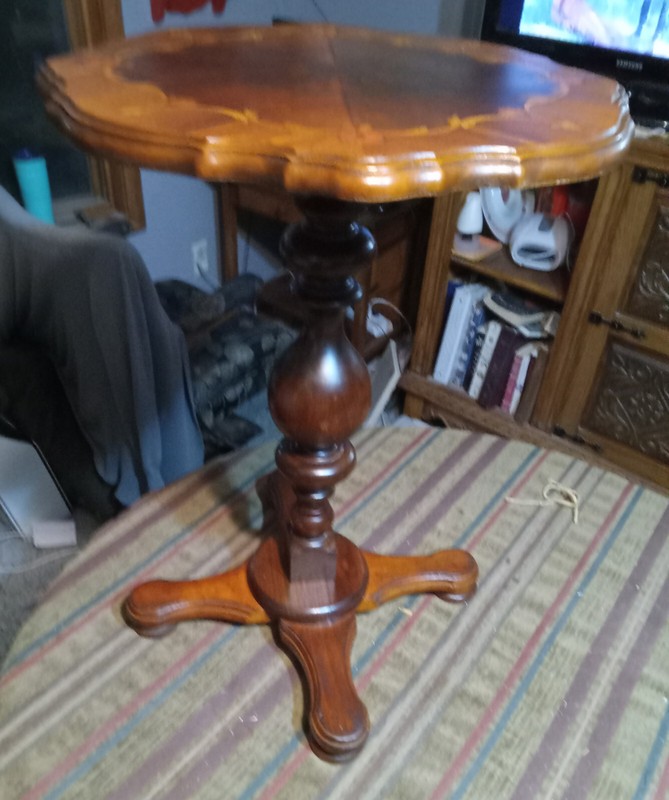 Walnut Marquetry Inlaid Lamp Table / End Table (ET204) gallery