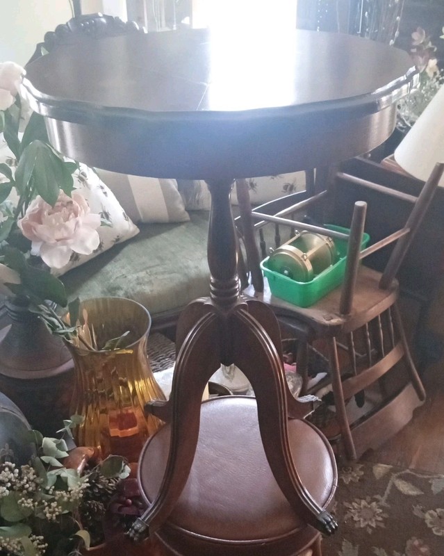 Antique Wooden VENEER TOP Drum Table Display Stand with Brass Claw Feet. da