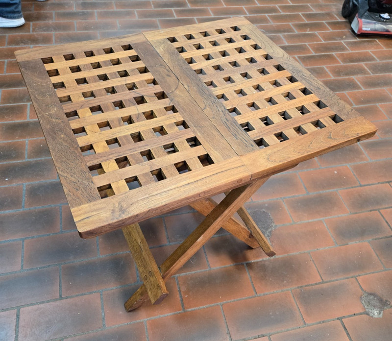 VTG WOODEN VILLAGE TEAK WOOD FOLDING TABLE RARE! 20X23