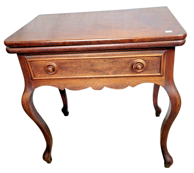 EARLY VICTORIAN WALNUT GAME TABLE