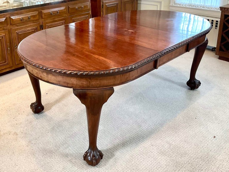 Antique Mahogany Oval Ball And Claw Extension Dining Table