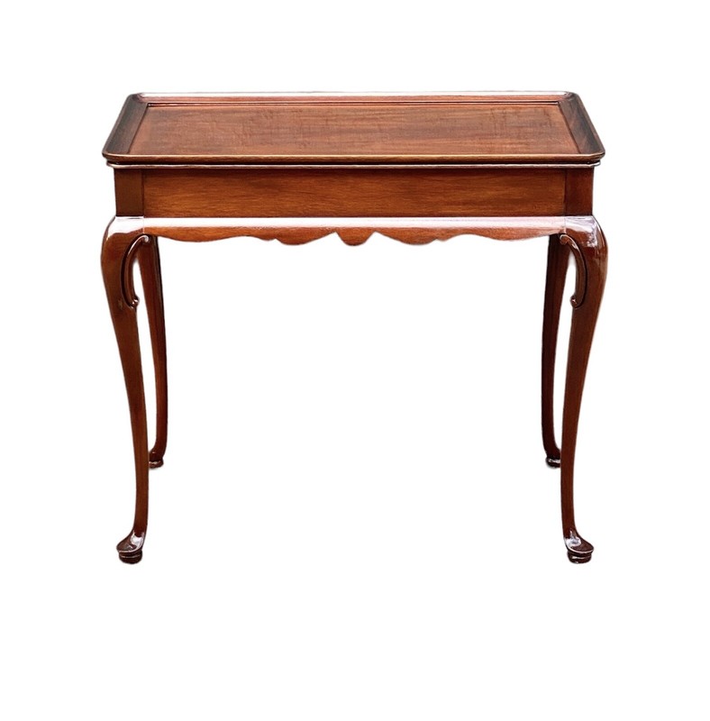 EXCEPTIONAL QUEEN ANNE STYLE MAHOGANY TRAY TOP TEA TABLE BY COUNCILL CRAFTSMEN gallery