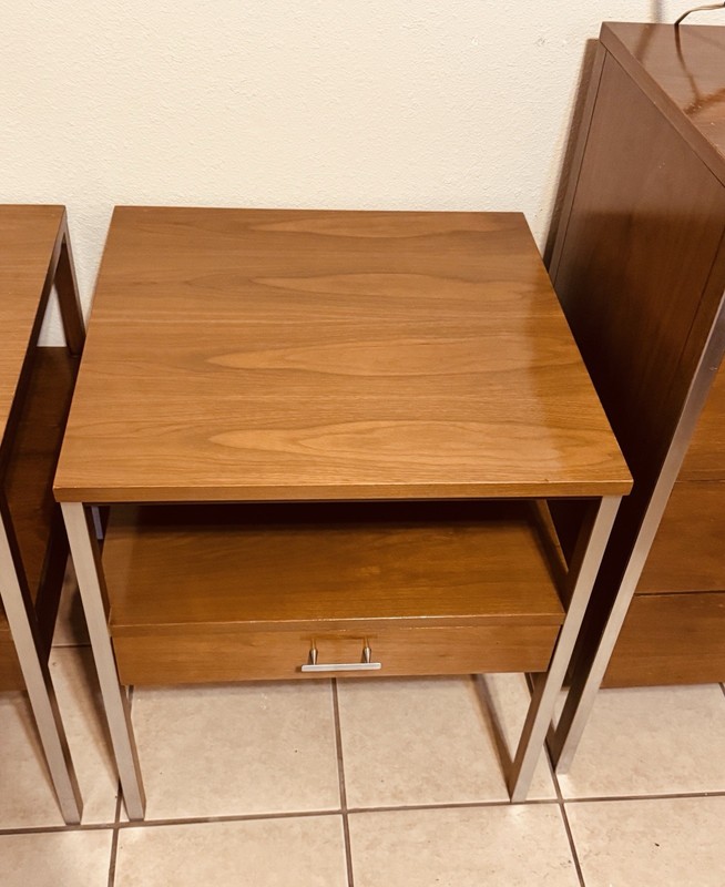 Fantastic Paul McCobb Calvin Linear Mid Century Side End Tables Pair MCM 1950s gallery