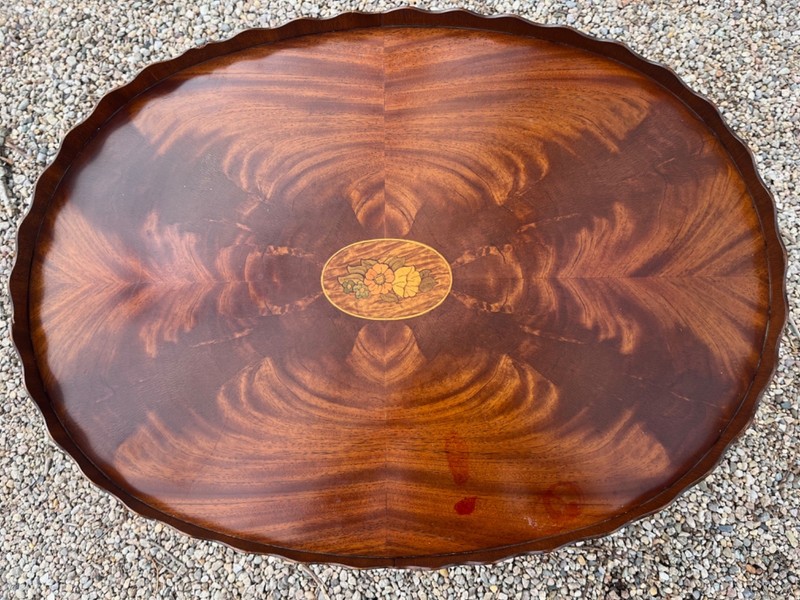 Coloniall Coffee Table Piecrust With Inlaid Medallion Flame Mahogany gallery
