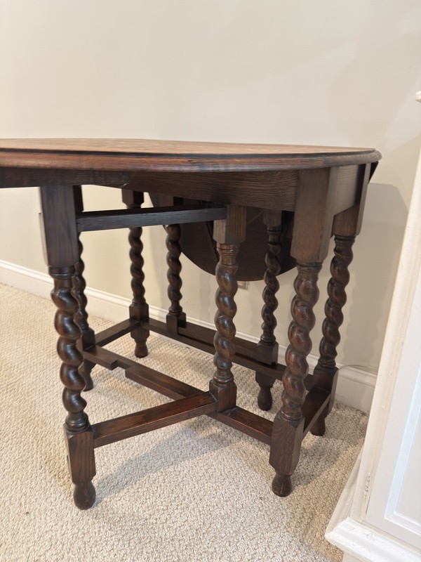 Antique English Table Drop Leaf Gateleg Barley Twist Oak Oval c. 1920-30s gallery