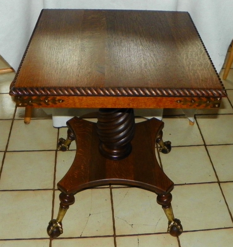 Merklen Solid Quartersawn Oak Carved Center Table / Parlor Table (BM-PRT42)