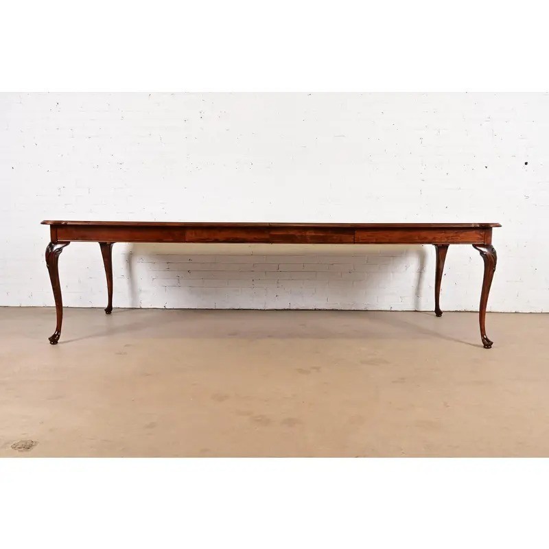 Ethan Allen Queen Anne Cherry Wood Extension Dining Table, Newly Refinished gallery