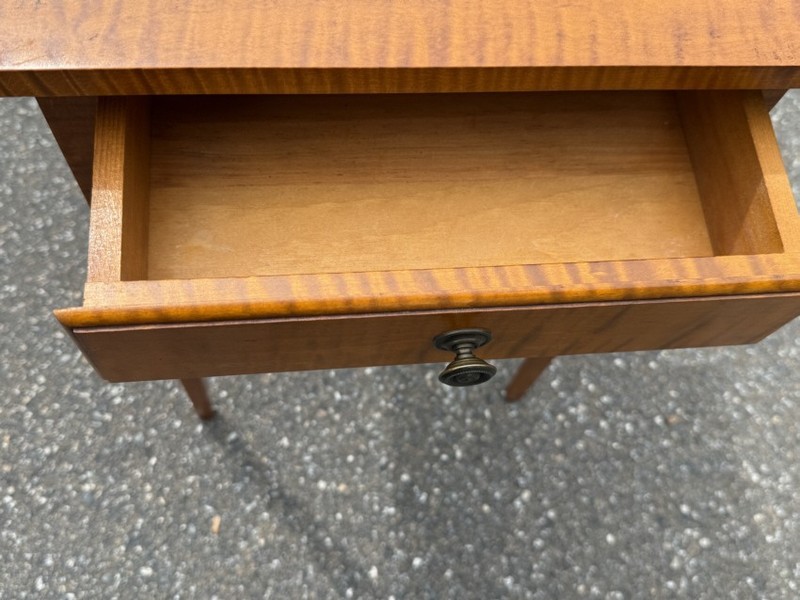 Vintage hand crafted tiger maple table or stand in the Hepplewhite style of 1790 gallery