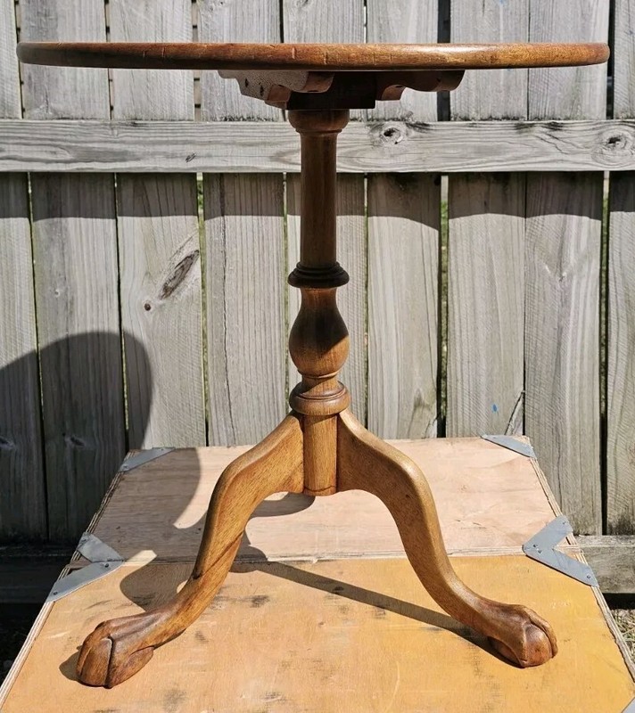 Antique American Chippendale Style Tilt-Top, Ball And Claw Side Table gallery