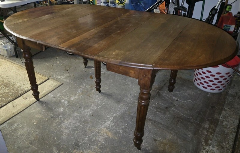 Antique Walnut 19th Century Extension Dining Table with Turned Legs, 1850s