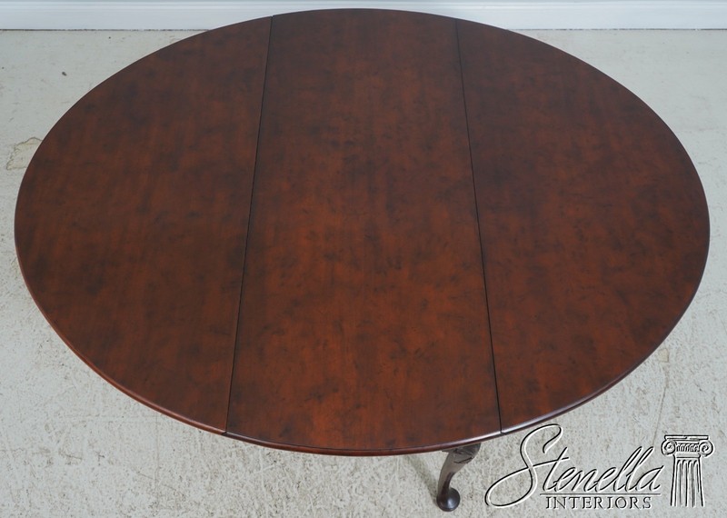 L70867: BAKER Colonial Williamsburg Collection Mahogany Dropleaf Table gallery