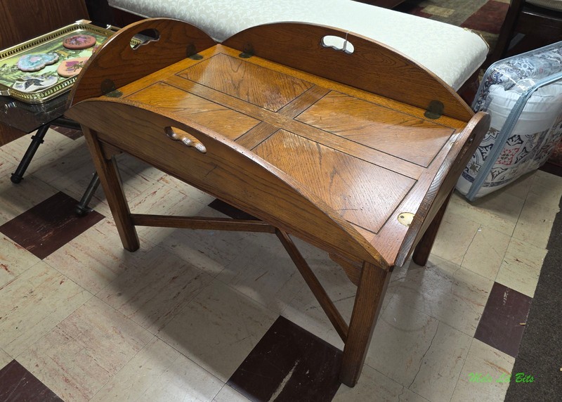 Drexel Heritage Chatham Oak Butlers Tray Table