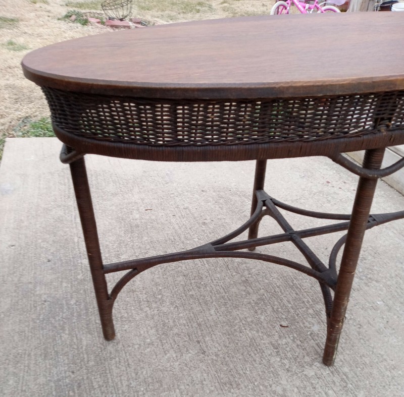 Oval Quartersawn Oak Wicker Entry Table / Parlor Table (ENT6) gallery