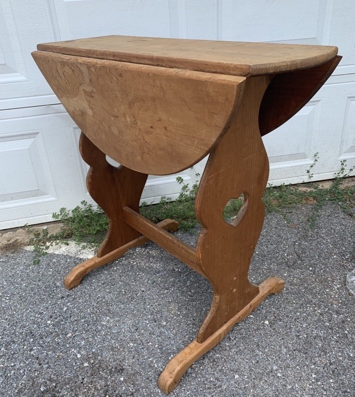 Antique English Oak Drop-Leaf Gateleg Table Heart Cutout Rustic 33”Farmhouse