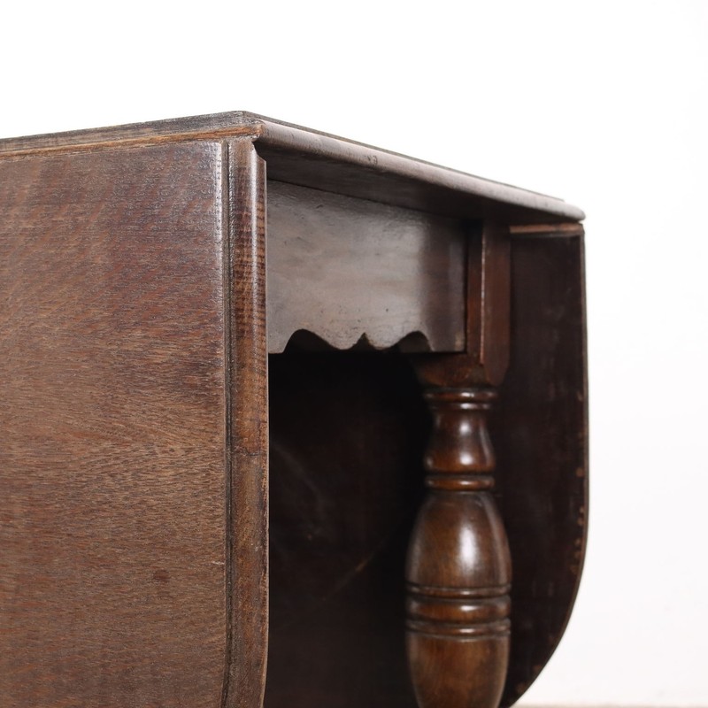 Antique Extendable Table Oak United Kingdom XX Century Original gallery