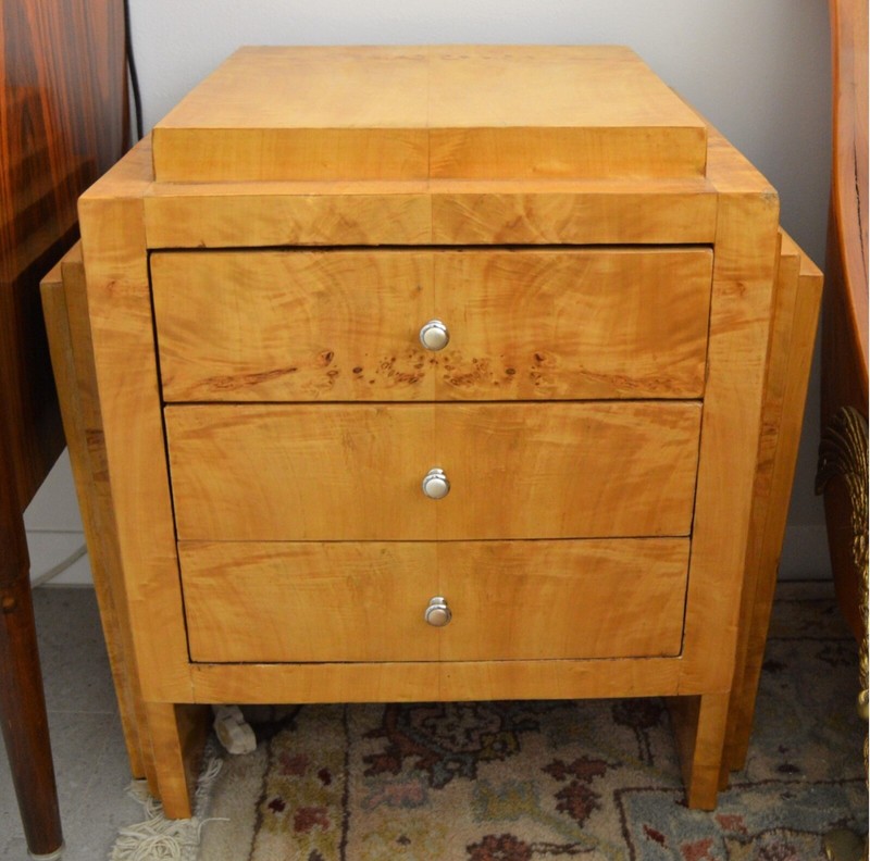 Mid-Century Art Deco Burl Wood Side Table Or Night Stand