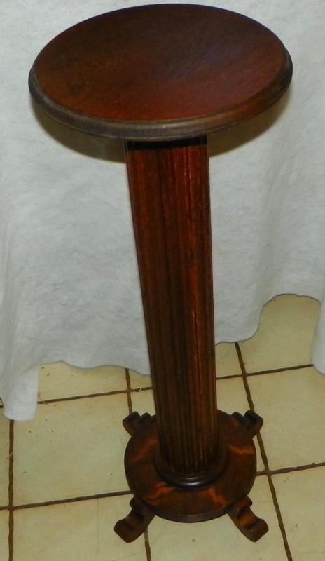 Quartersawn Oak Fluted Plant Stand (PS-201) gallery