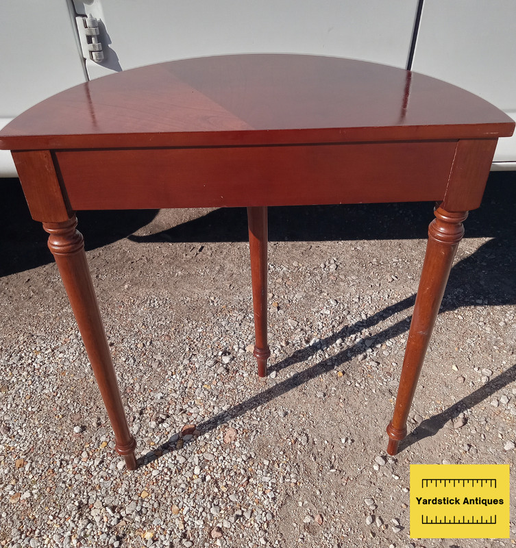 Mahogany Half Moon Entry Table (T815) gallery