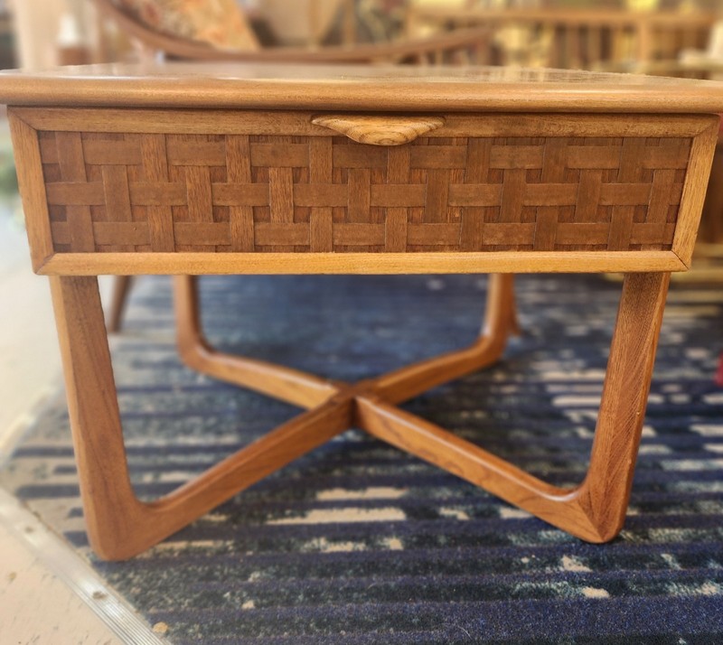 Vintage Single Drawer Lane Side Table/ nightstand.