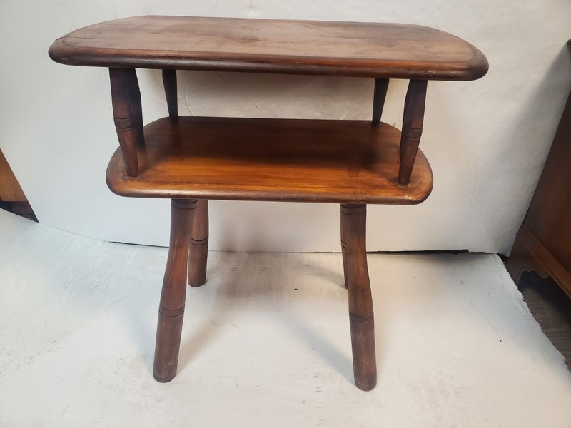 Vintage American Maple 2 Tier Accent Side Table gallery