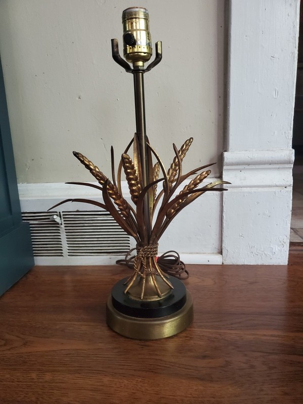 Vintage Hollywood Regency Gold Tone Sheaf Of Wheat Accent Table Lamp Base Italy