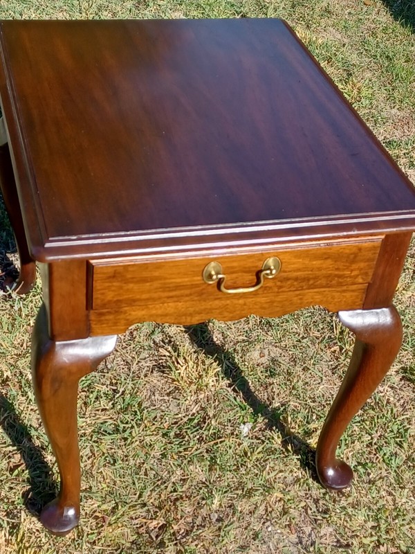 Vintage HENKEL-HARRIS Mahogany End Table Night Stand 1 drawer Queen Anne #5412