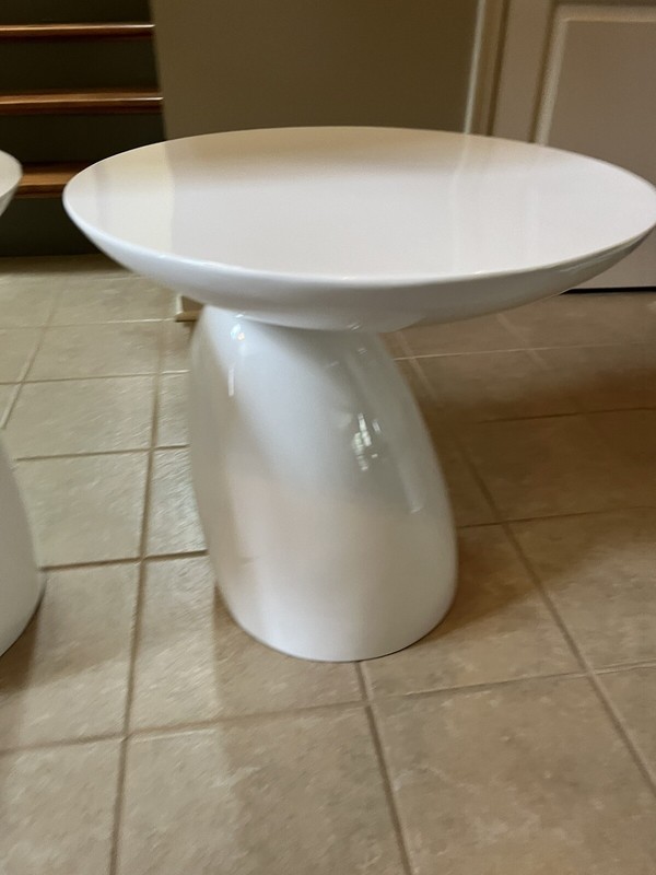 Pair Of MCM Small Parabel Table By Eero Aarnio In White Fiberglass gallery