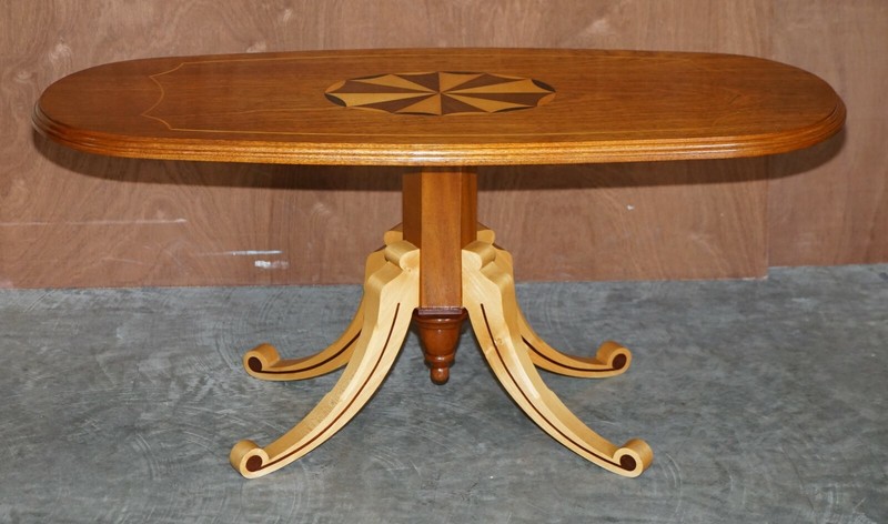 LOVELY SHERATON REVIVAL DAVID LINLEY STYLE MAPLE A& MAHOGANY OVAL COFFEE TABLE gallery