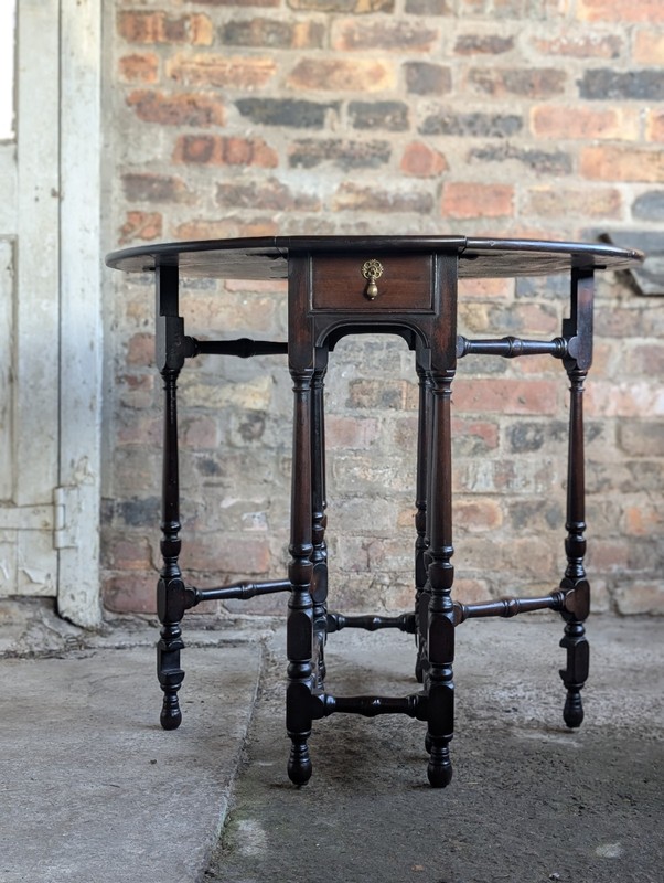 George II Virginian Walnut Spider Leg Table Side Occasional Table Antique gallery