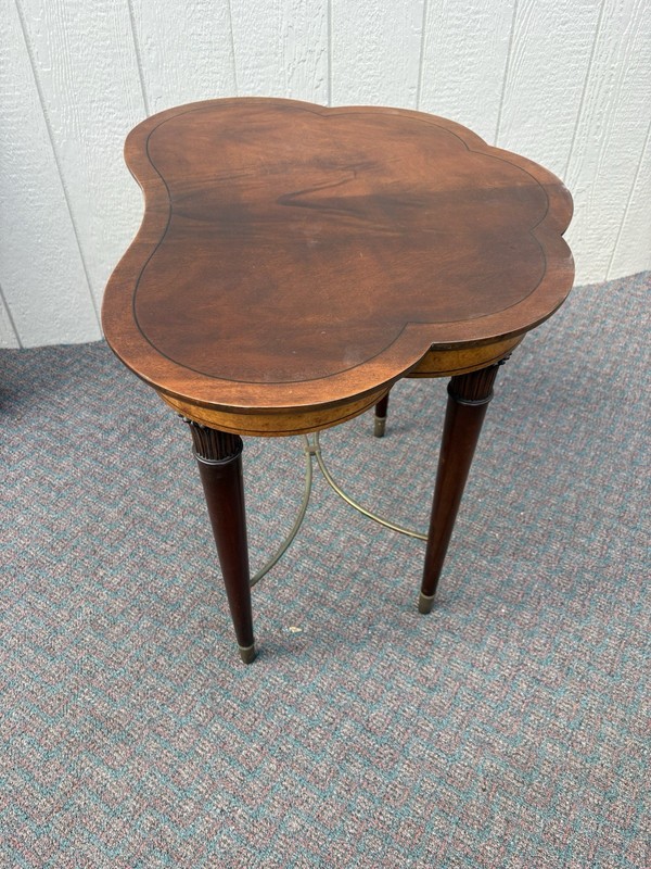 65640 Quality Burled Mahogany Custom Made Clover Shaped Lamp Table Stand gallery