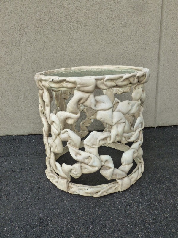STYLISH 70’S HOLLYWOOD REGENCY CRUMPLED RESIN STRIP DRUM TABLE -P