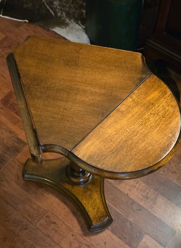 Antique wooden Mahogany Butler Table stand Clover Leaf tray Carved Early 19th gallery