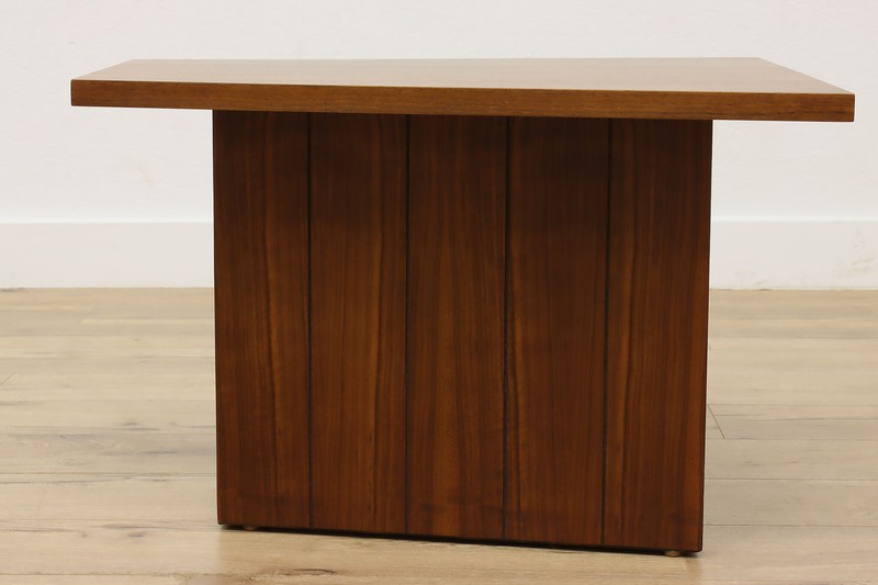 Lane Midcentury Modern Vintage Walnut Coffee or Side Table #50908 gallery