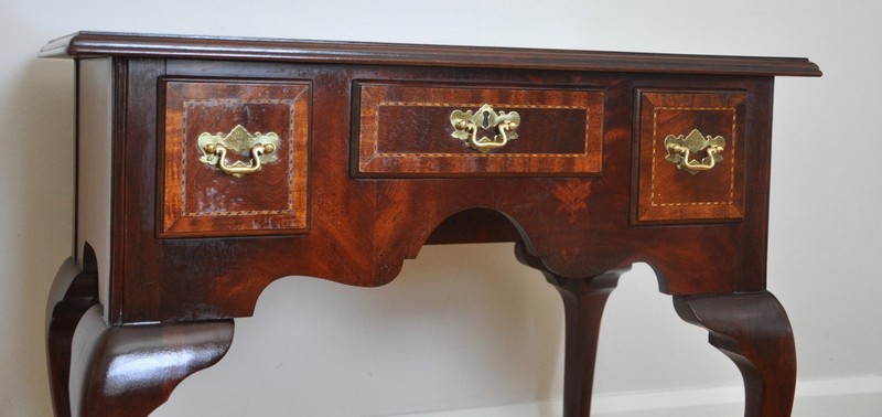 COUNCILL Queen Anne Inlaid Banded Flame Mahogany Lowboy gallery
