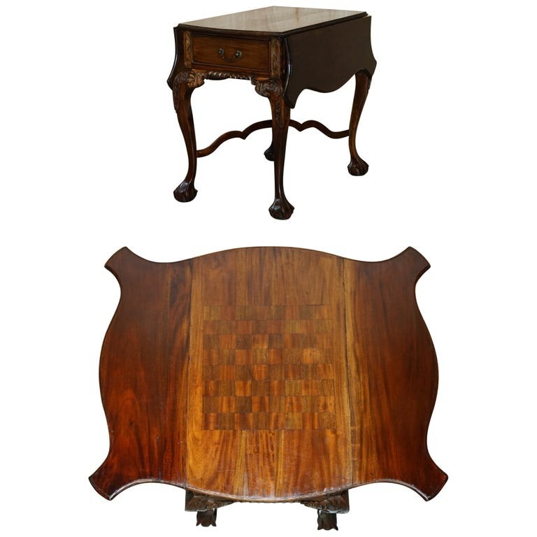 EXQUISITE THOMAS CHIPPENDALE STYLE CLAW & BALL FEET EXTENDING CHESS BOARD TABLE