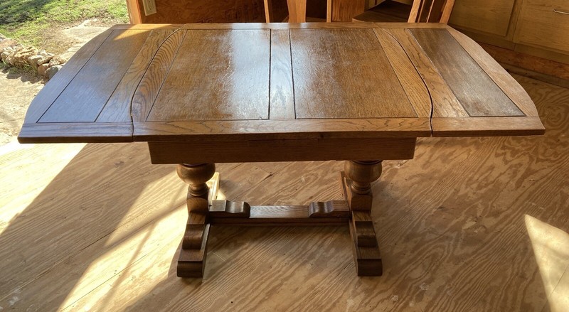 1920’s Antique Oak Draw Leaf Table