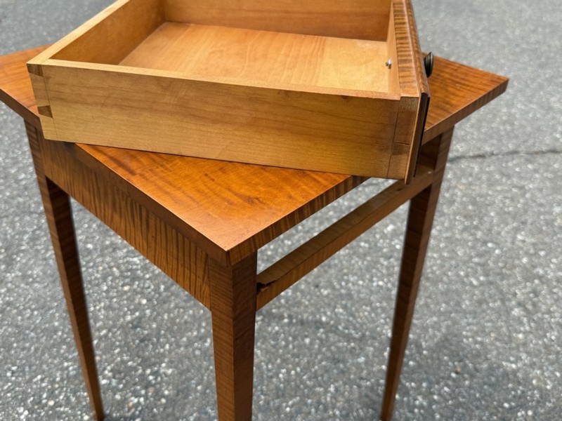 Vintage hand crafted tiger maple table or stand in the Hepplewhite style of 1790 gallery