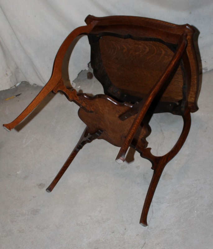 Antique Oak Parlor or Lamp Small Table – Quarter Sawn Oak – Stylish gallery