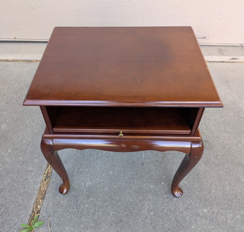 Vintage Bombay Company Mahogany TV Stand Queen Anne Table w/ Pull Out Tray T27 gallery