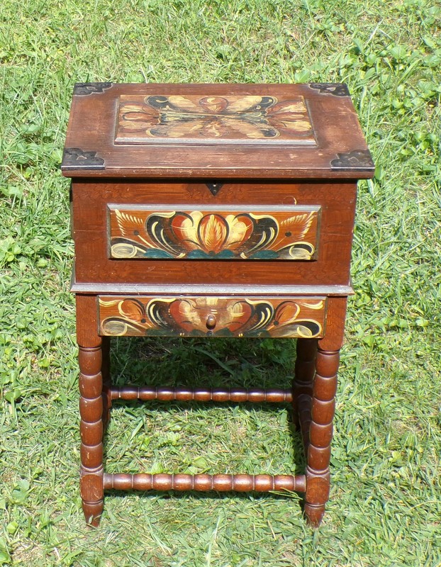 Vintage Swedish Sewing Table Syskrin Scandinavian Folk Art Kurbits Nightstand