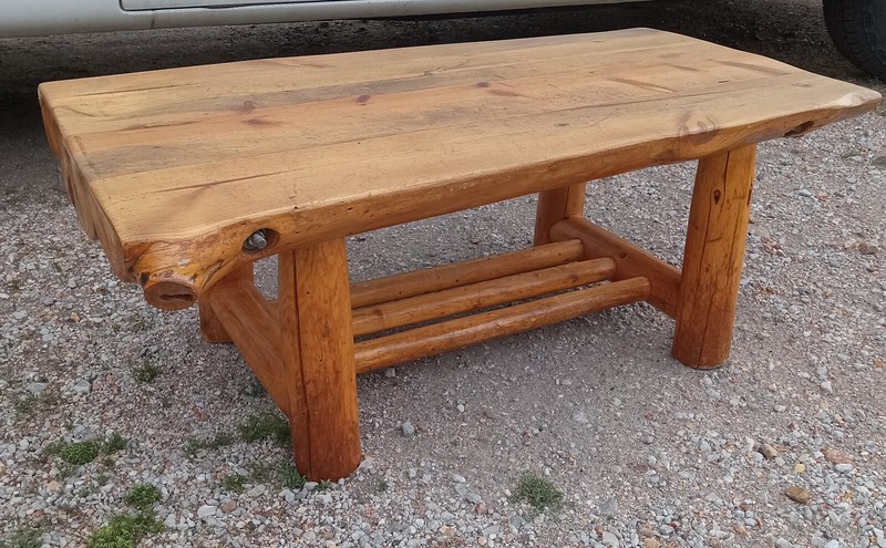 Rustic Pine Split Log Coffee Table (CT316)