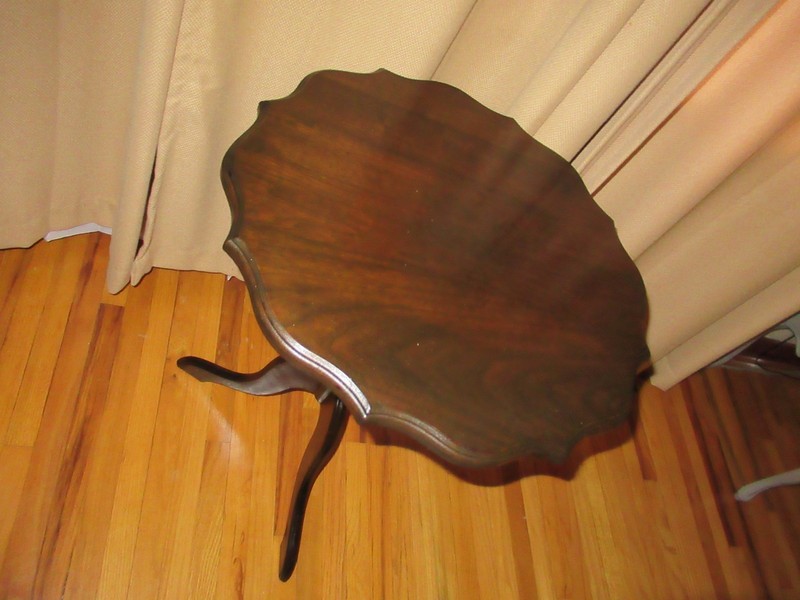 Rare Oak Tilt Up Tea Table 21" wide and 27" high in great shape