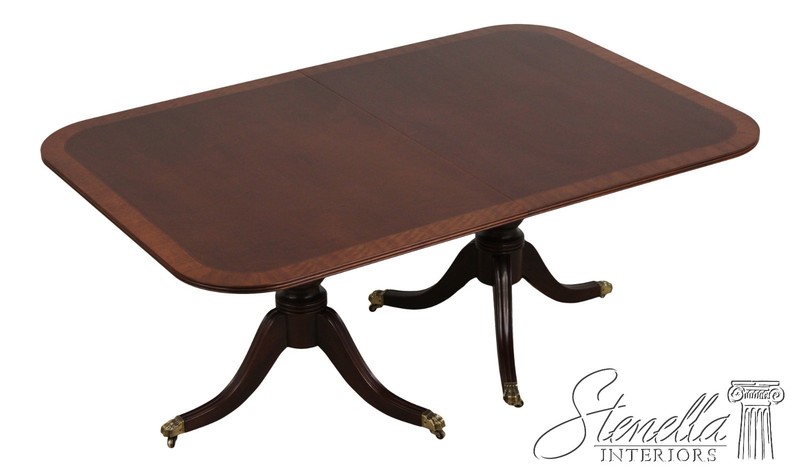 L72769: HENREDON Banded Mahogany Dining Room Table