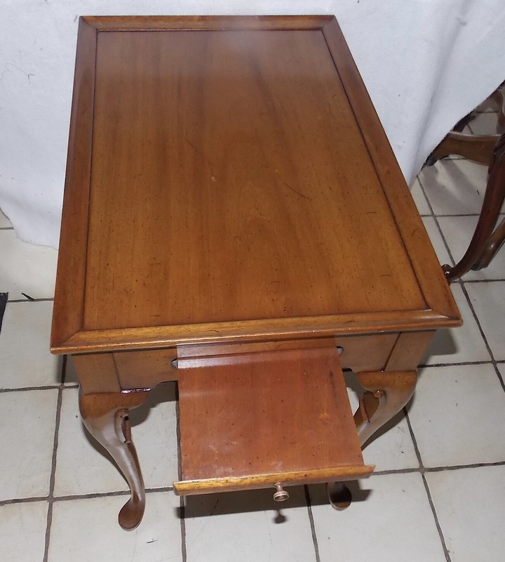 Pecan Georgian Court Tea Table / Side Table (T635) gallery