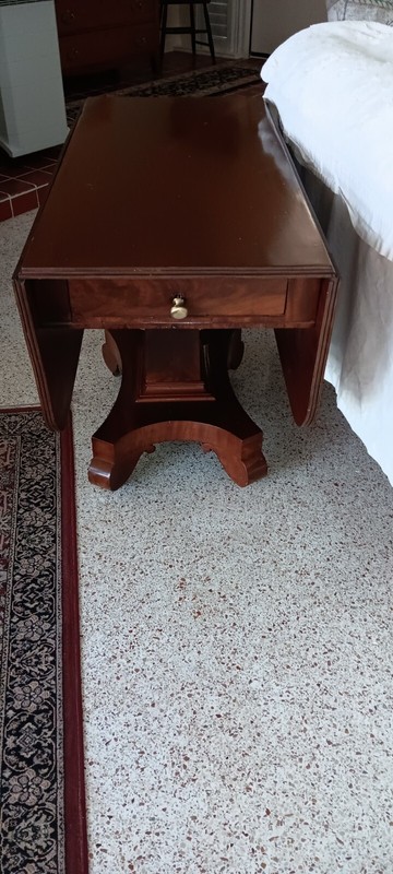 American Empire Mahogany Drop Leaf Table