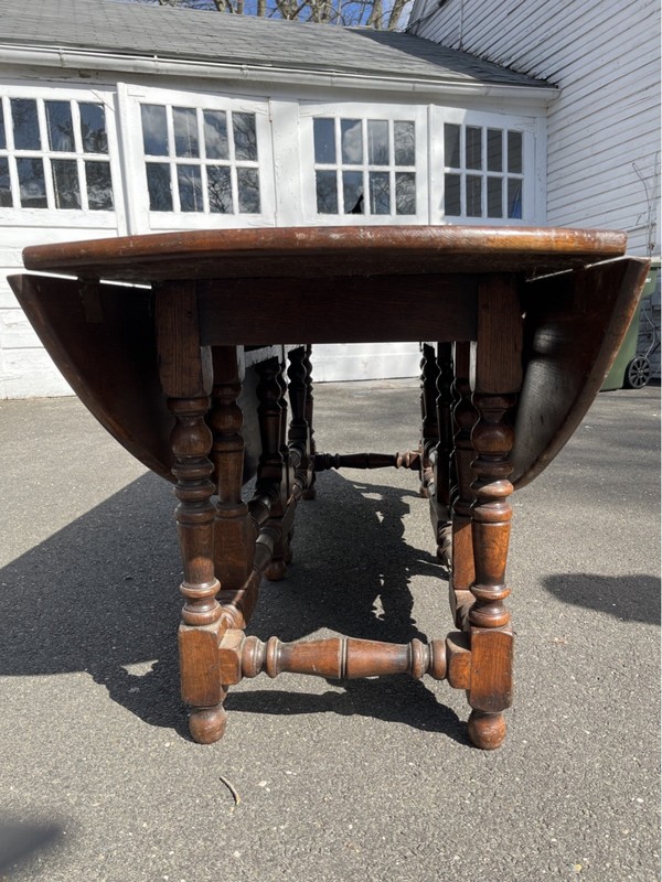Antique English Massive Oval Gate-Leg Drop-Leaf Dining Table gallery